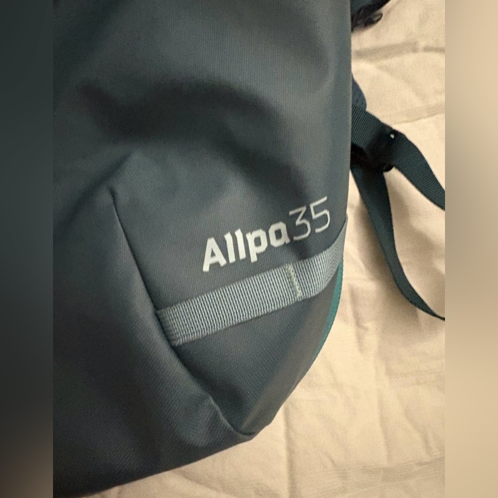 Cotopaxi Allpa 35L Travel Pack in Blue Spruce/Abyss - Picture 9 of 15